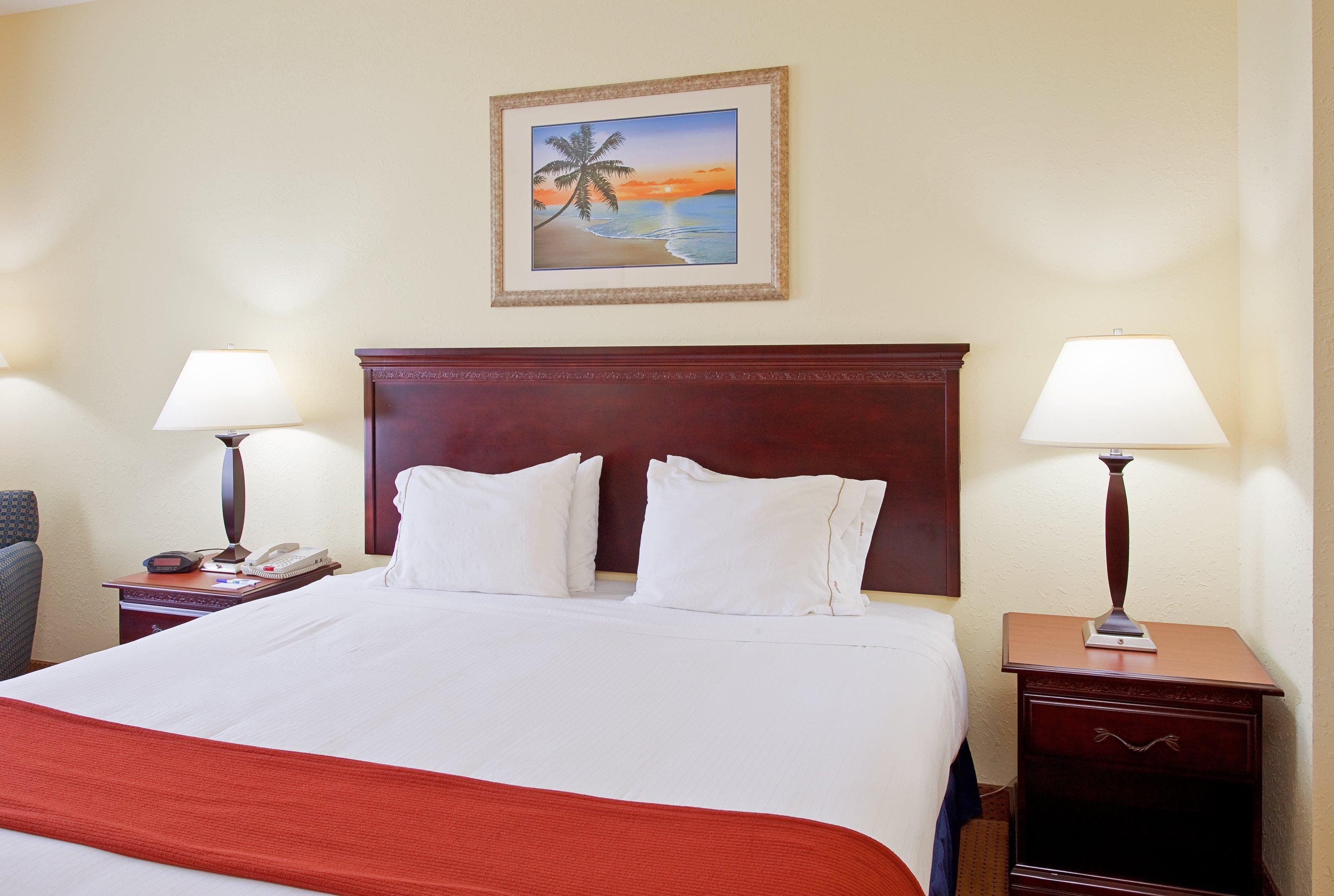 Holiday Inn Express Hotel & Suites Panama City-Tyndall Exterior foto